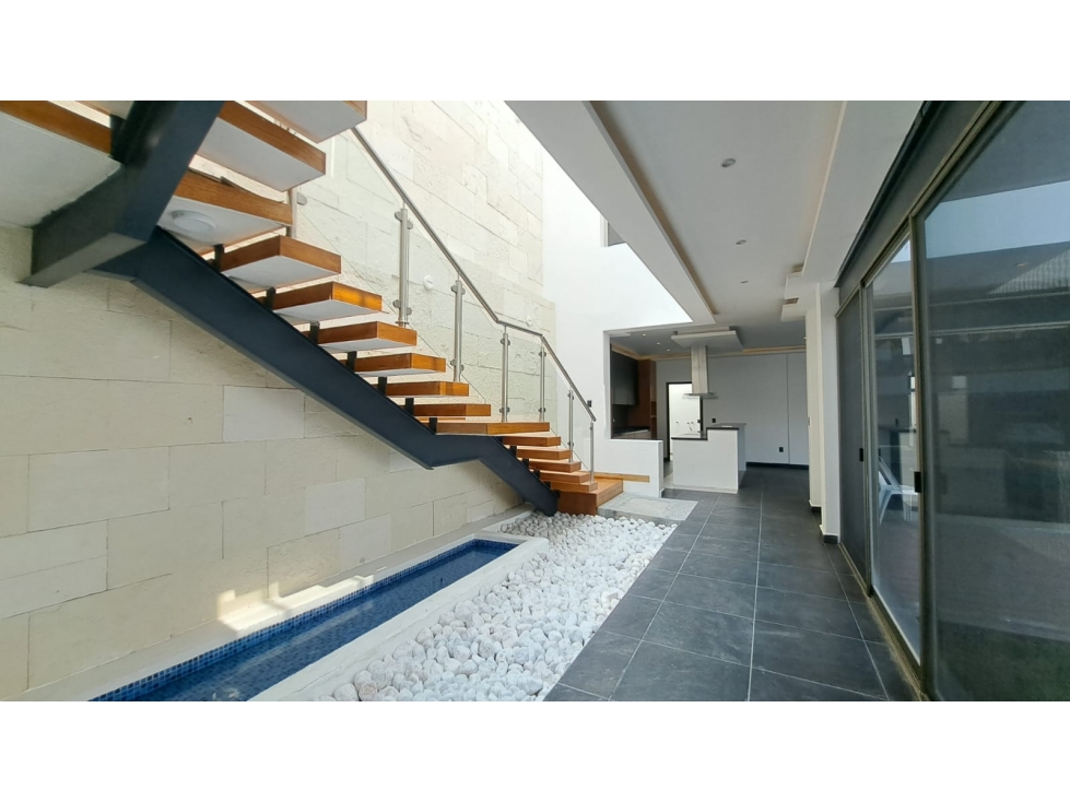 CASA EN VENTA EN PRIVADA EN FRACC. BURGOS $9,000,000 — foto 4