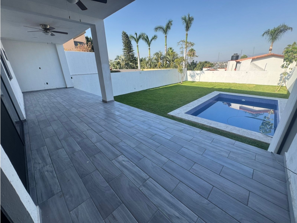Casa Sola con alberca y gran jardín