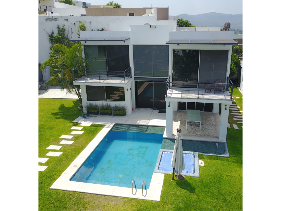 Casa con alberca en Venta en Corinto Residencial $7,800,000