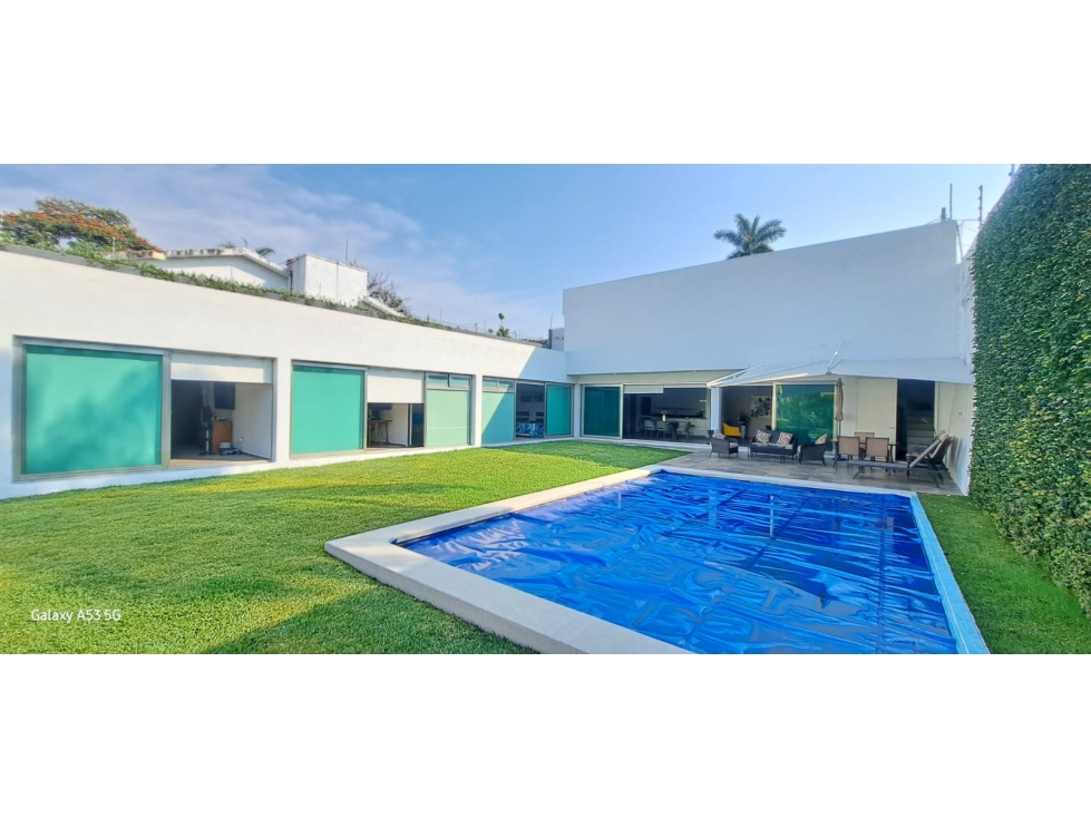 Venta de Casa de un nivel con enorme jardín y elevador eléctrico — foto 2