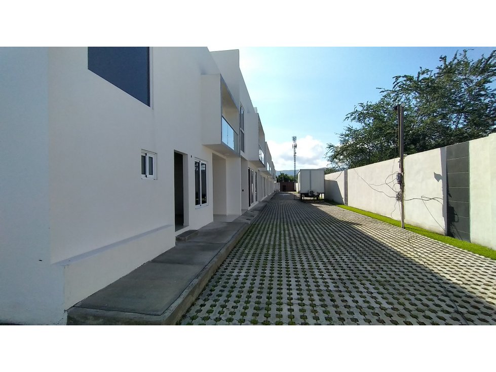 TRES CASAS EN VENTA EN LA RUA | CERCA CLUB DE GOLF PARAÍSO — foto 6