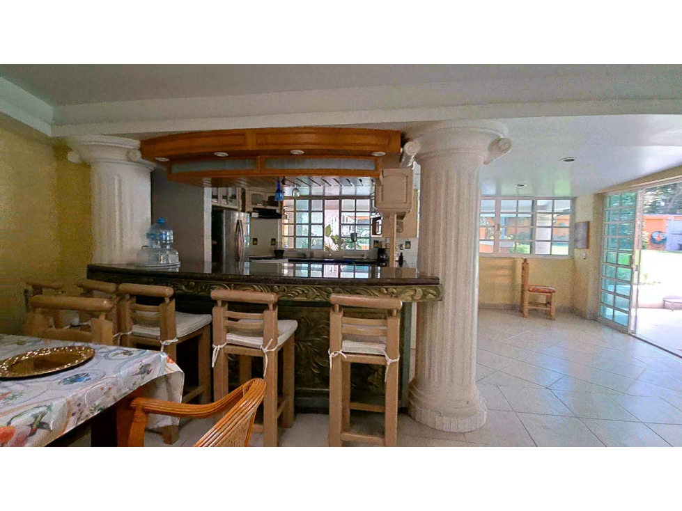 $7,900,000 CASA EN VENTACON ALBERCA Y JARDÍN Y 2 BUNGALOWS — foto 6
