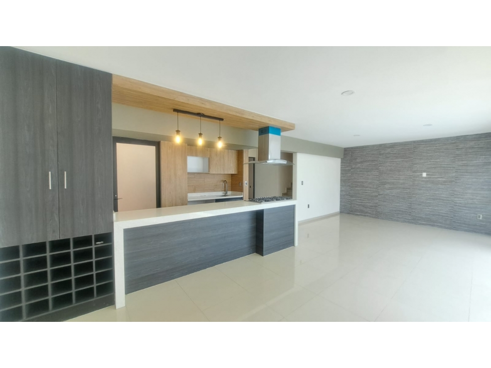 CASA EN VENTA CON RECÁMARA PLANTA BAJA EN LOMAS TRUJILLO $3,950,000