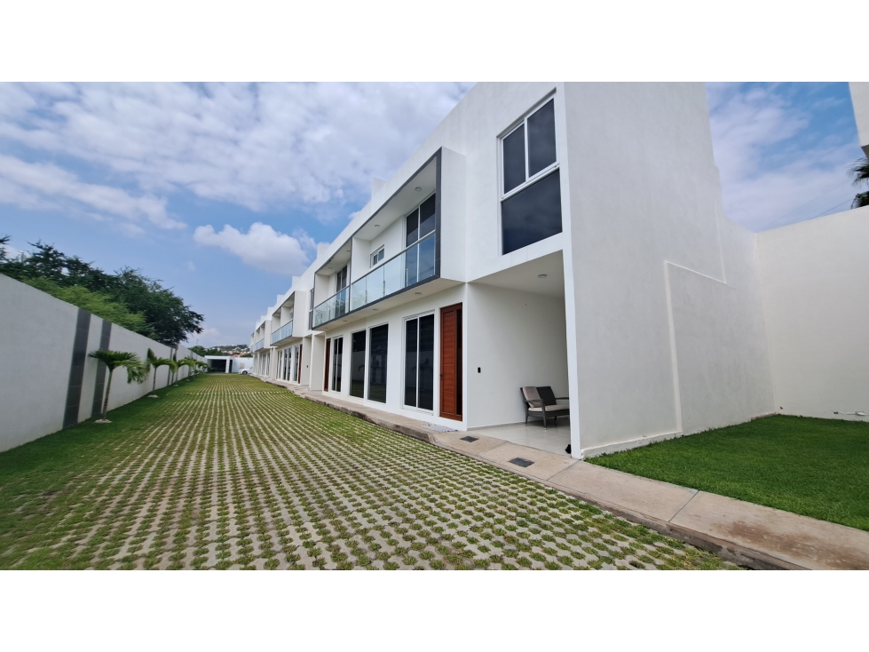 TRES CASAS EN VENTA EN LA RUA | CERCA CLUB DE GOLF PARAÍSO