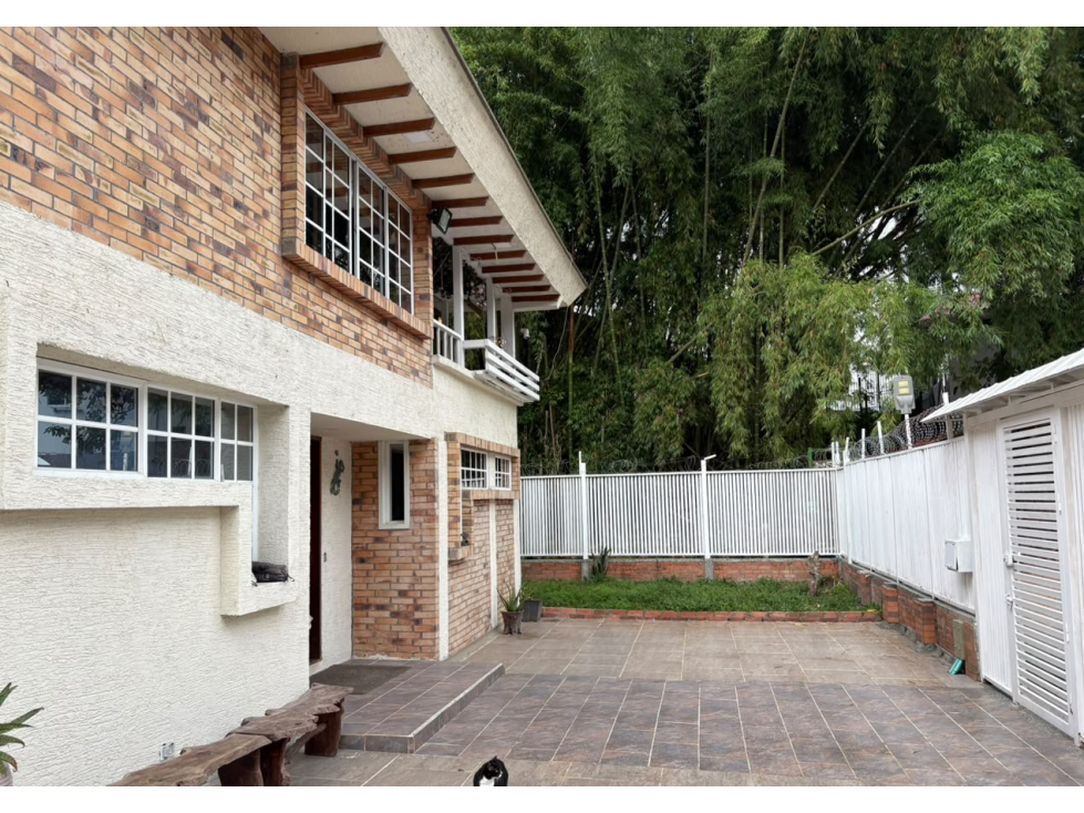 HERMOSA CASA EN EL NORTE DE ARMENIA EXELENTE UBICACION — foto 2