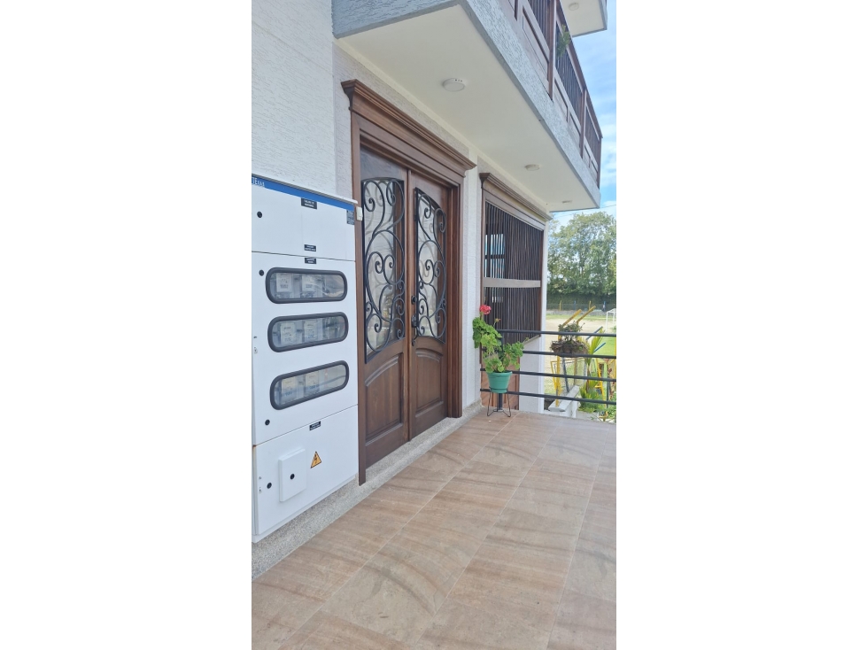APARTAMENTO CON PARQUEADERO Y DEPOSITO - 4