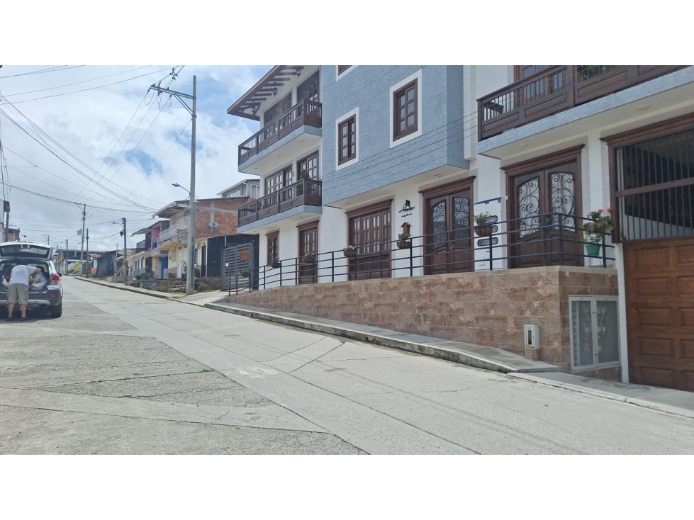 APARTAMENTO CON PARQUEADERO Y DEPOSITO - 2