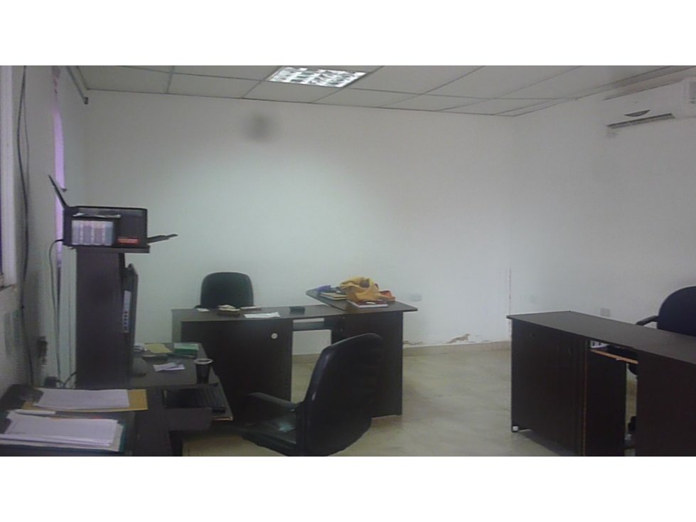 Propiedad excelente en Riohacha oficinas, serviteca, lavadero - 4