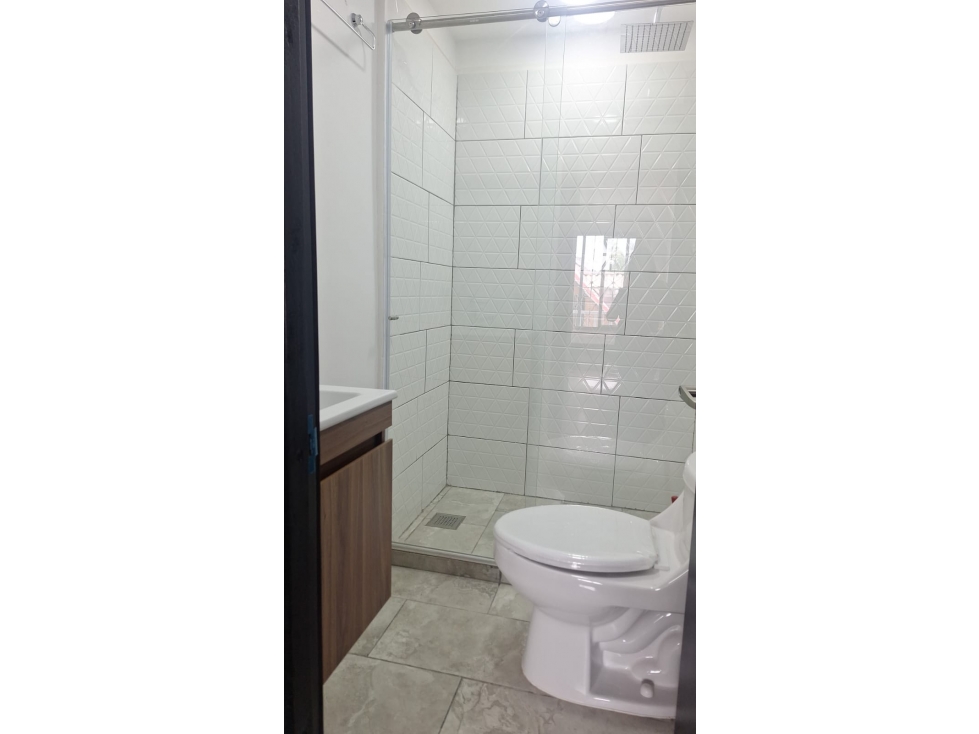 HERMOSA Y COMODA CASA PARA ESTRENAR DE DOS PISOS INDEPENDIENTES — foto 6
