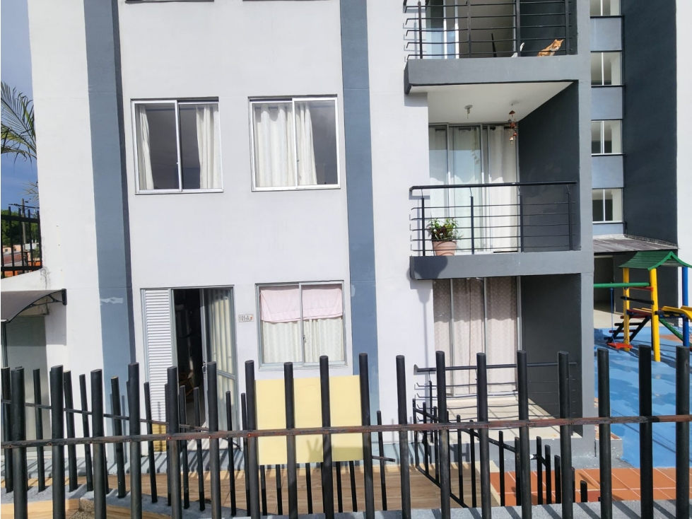 APARTAMENTO CON PARQUEADERO
