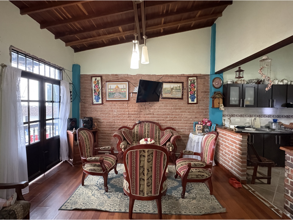 CASA DE DOS PISOS INDIVIDUALES — foto 3