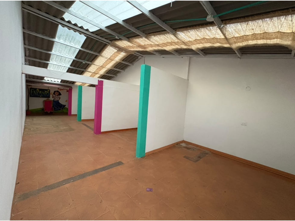 CASA ADAPTADA PARA LOCALES COMERCIALES - 3