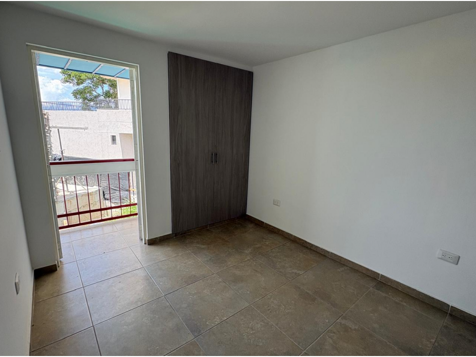 CASA MUY BIEN UBICADA ¡OPORTUNIDAD DE INVERSIÓN! - 2