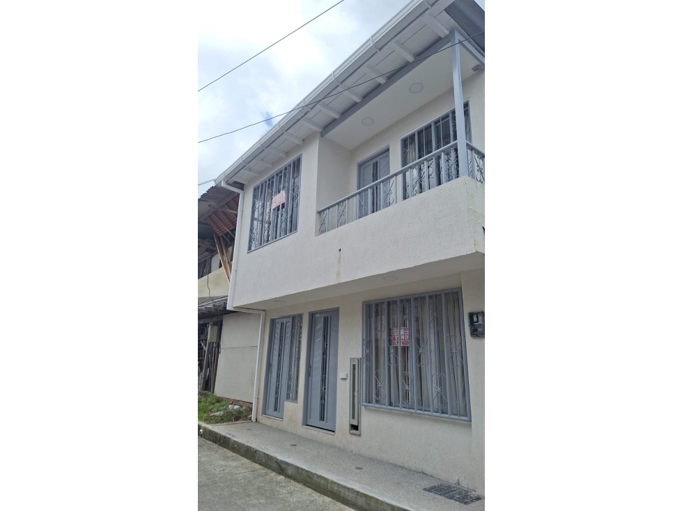 HERMOSA Y COMODA CASA PARA ESTRENAR DE DOS PISOS INDEPENDIENTES