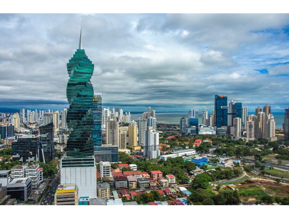 LOCAL COMERCIAL EN CALLE 50 PH F&F TOWER 300M2 PLANTA BAJA