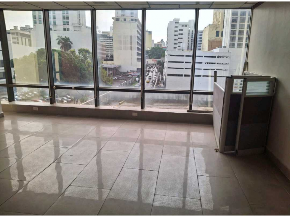 OFICINA EN CALLE 50 EDIFICIO VALLARINO 195M2 — foto 5