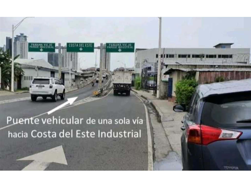 LOCAL COMERCIAL EN PARQUE LEFEVRE 300M2 CERCA DE COSTA DEL ESTE