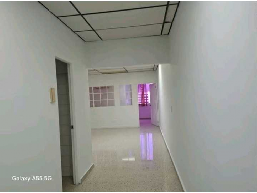 OFICINA EN AVENIDA BALBOA UBICADA EN BALBOA PLAZA 115M2 - 3