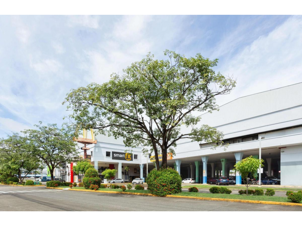 LOCAL COMERCIAL/BODEGA EN PLAZA AGORA CHANIS REMODELADO 1,309M2