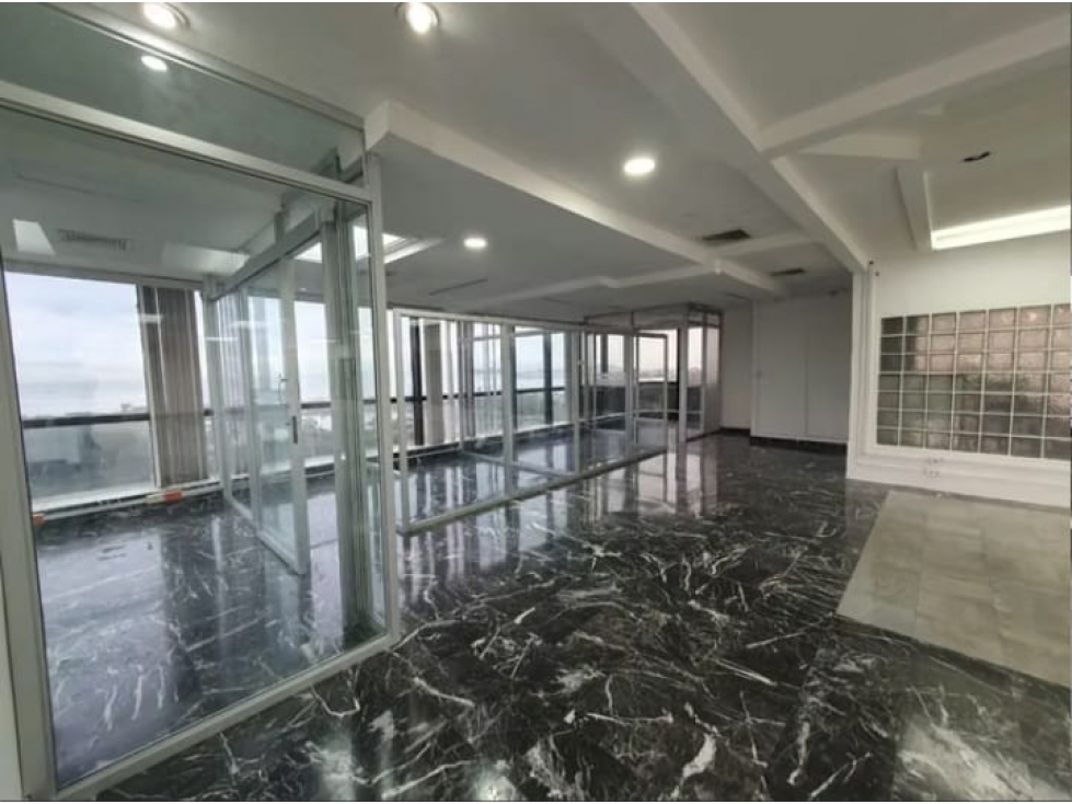 OFICINA EN AVENIDA BALBOA TORRE BAC 250M2 CON VISTAS AL MAR — foto 5