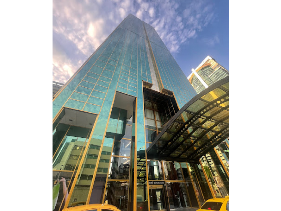 OFICINA EN CALLE 50 PH TORRE CREDICOR BANK 200M2 FULL AMOBLADA