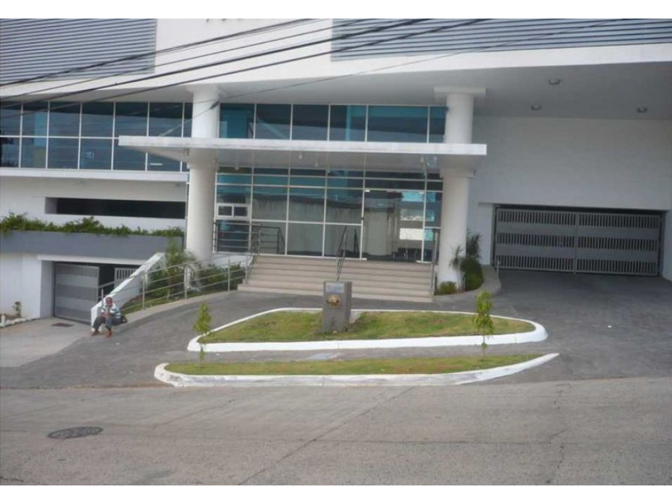 APARTAMENTO EN HATO PINTADO PH ECCO TOWER 3REC 3B CBE 133M2