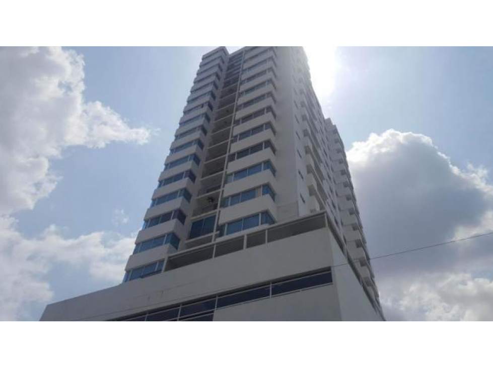 APARTAMENTO EN VIA ESPAÑA PH CRYSTAL BLUE 2R 2B 80M2