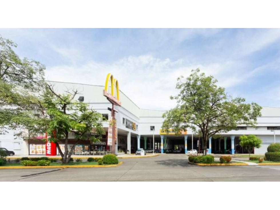 LOCAL COMERCIAL EN PLAZA AGORA CHANIS 369M2