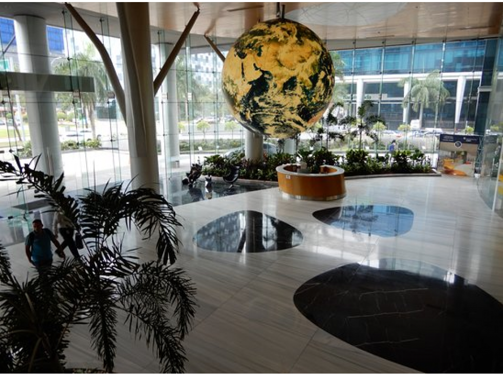 OFICINA EN COSTA DEL ESTE FINANCIAL PARK AMOBLADA CON DIVISIONES 122M2
