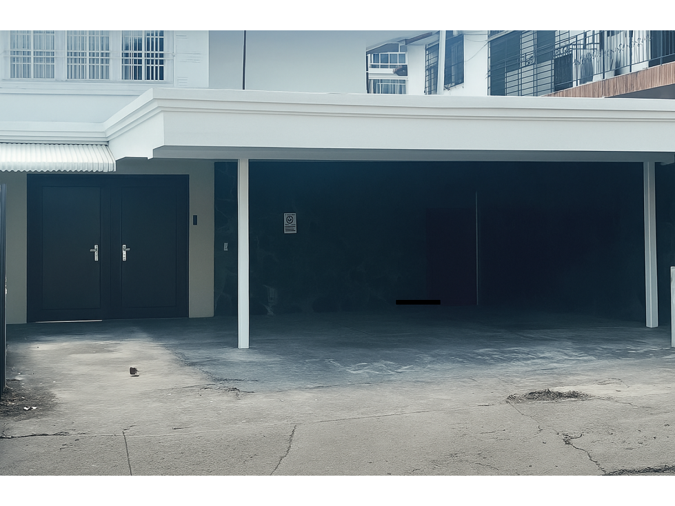 CASA EN OBARRIO PARA USO COMERCIAL /RESIDENCIAL 420M2