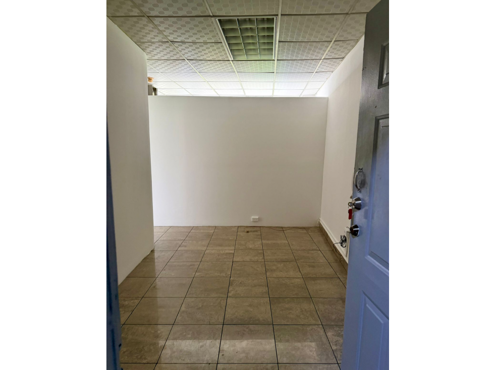 OFICINAS EN PARQUE LEFEVRE EN ALQUILER DESDE 48.M2 — foto 2