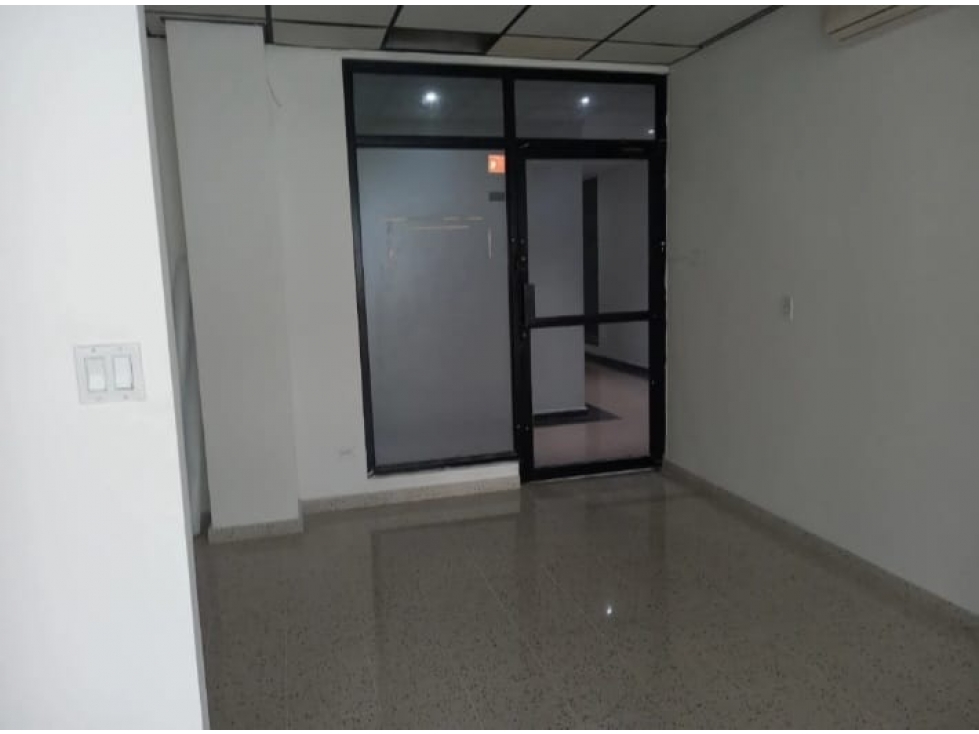 OFICINA EN AVENIDA BALBOA EDIFICIO BALBOA PLAZA 53M2 — foto 2