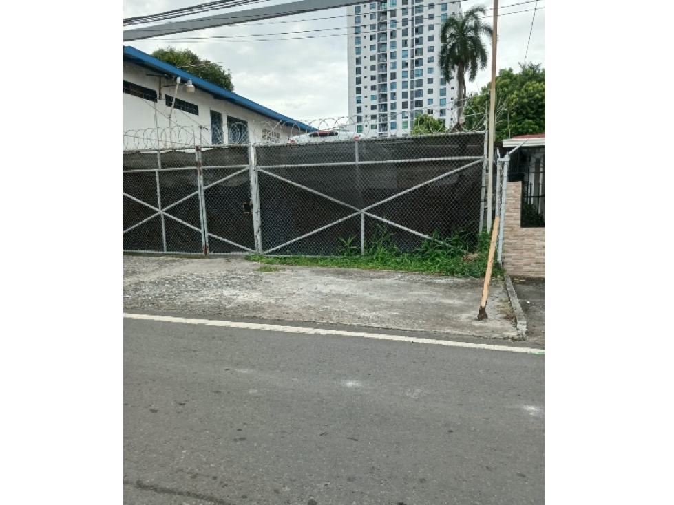 GALERA EN PARQUE LEFEVRE 500M2 A POCOS METROS AVENIDA ERNESTO LEFEVRE — foto 6