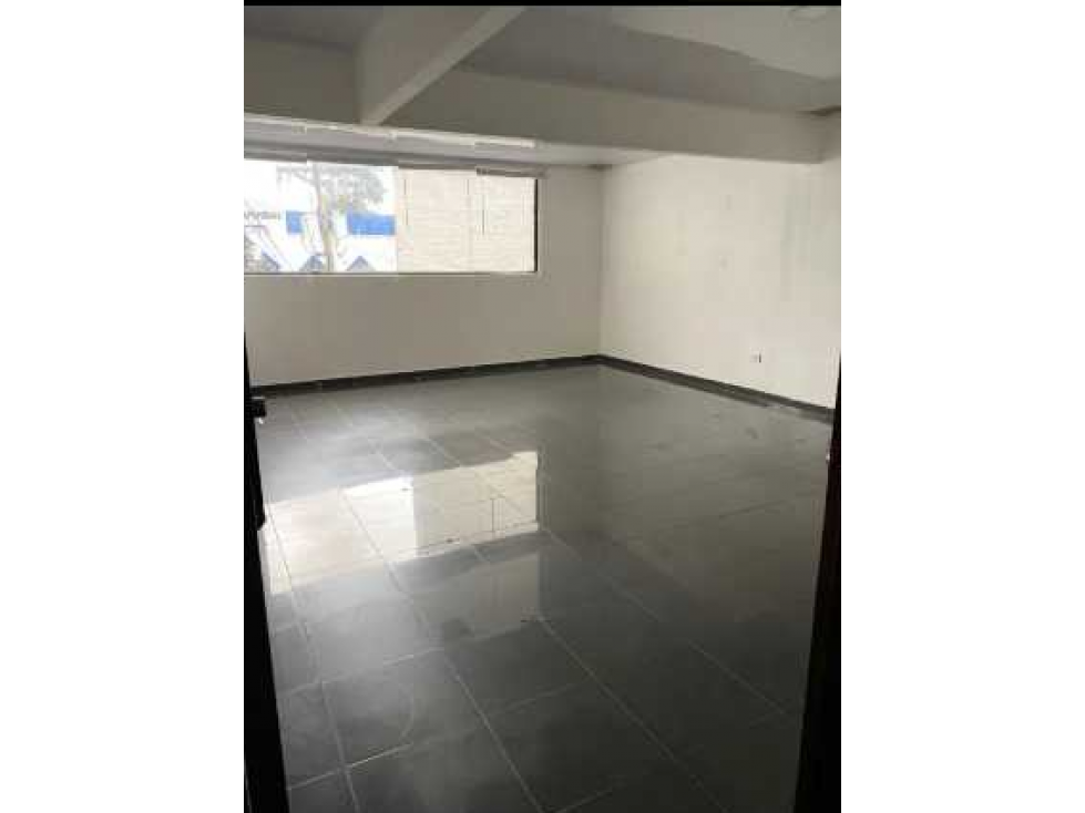 OFICINAS EN PARQUE LEFEVRE EN ALQUILER DESDE 48.M2 — foto 4