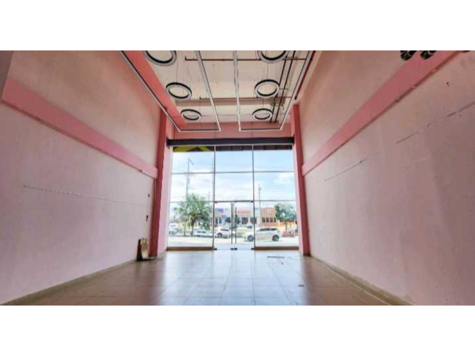 LOCAL COMERCIAL EN EL DORADO CITY CENTER CON MEZZANINE 285M2 — foto 3