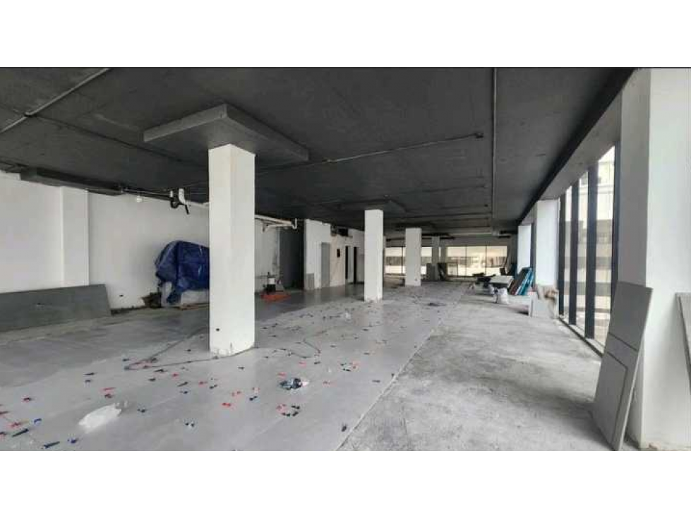 OFICINA EN PLAZA EN OBARRIO DE 282M2 REMODELADA - 4