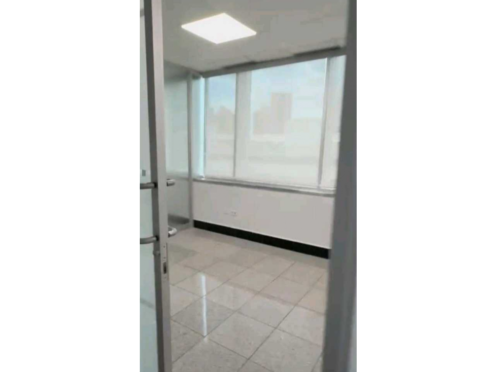 OFICINA EN PUNTA PACIFICA TORRES DE LAS AMÉRICAS 240M2 — foto 6