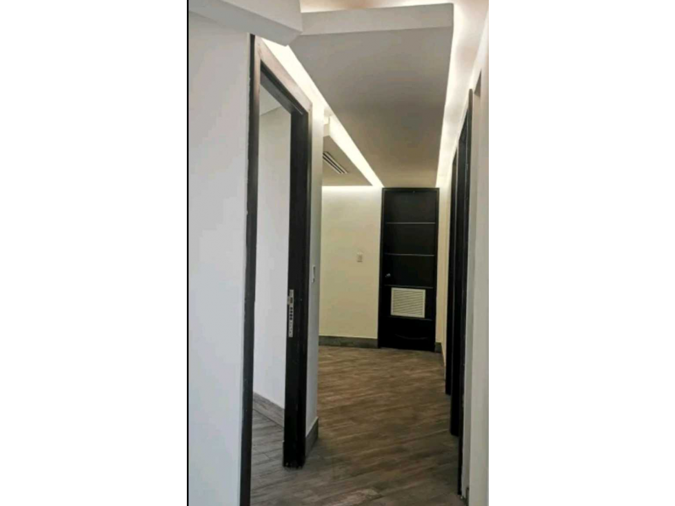 LOCALES COMERCIALES Y OFICINA PARQUE LEFEVRE 170M2 - 6