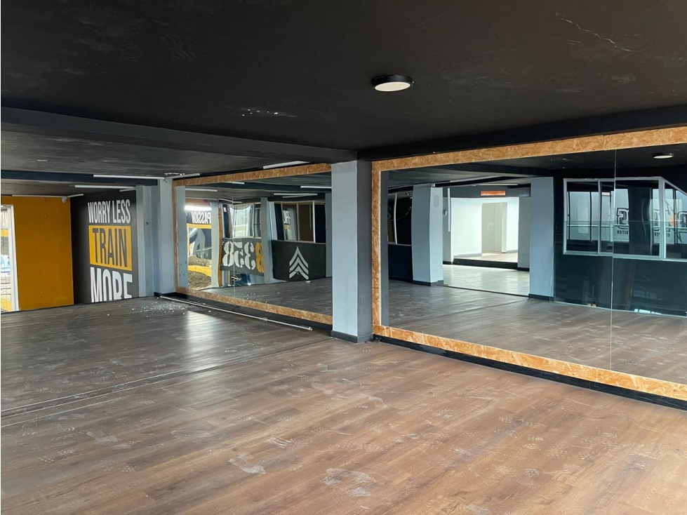 SE ARRIENDA LOCAL COMERCIAL - CENTRO DE PASTO - 4