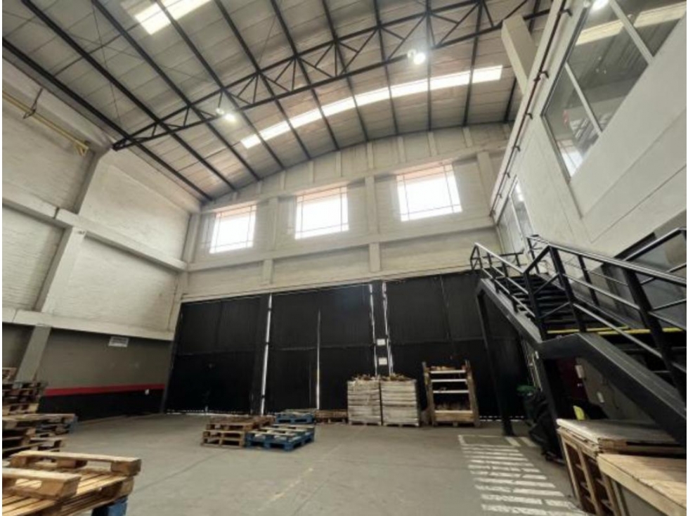 SE ARRIENDA BODEGA EN TOCANCIPA - 1