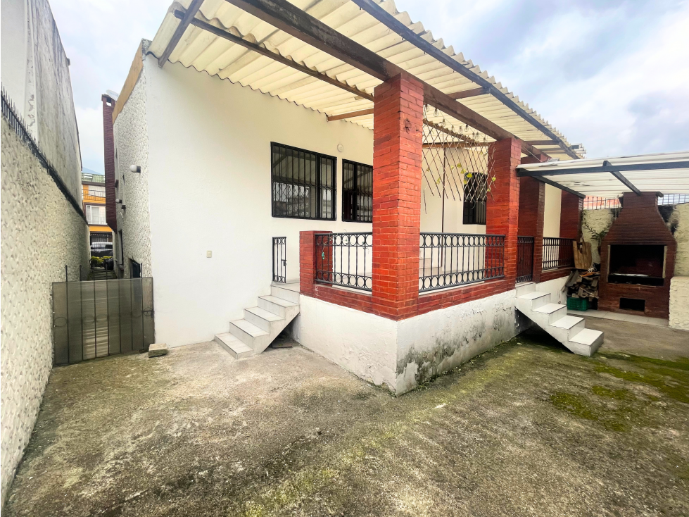 CASA EN VENTA EN COTA | 275 M² | 4 HABITACIONES Y SAUNA