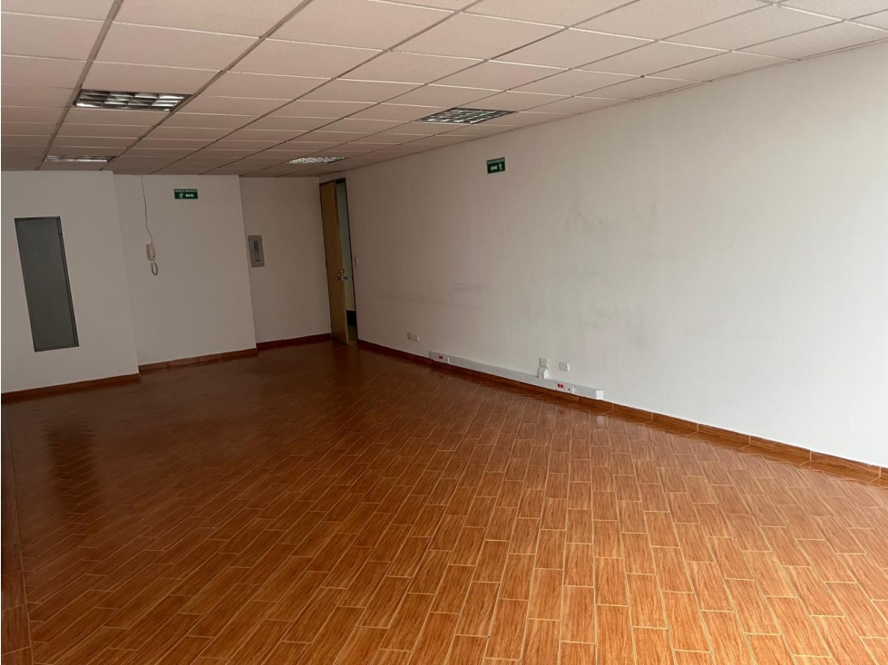 SE ARRIENDA -VENDE OFICINA CENTRO EMPRESARIAL 156