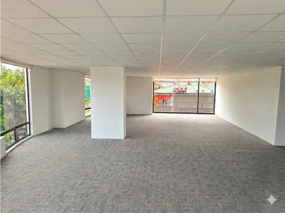 ARRIENDO OFICINA CEDRO GOLF