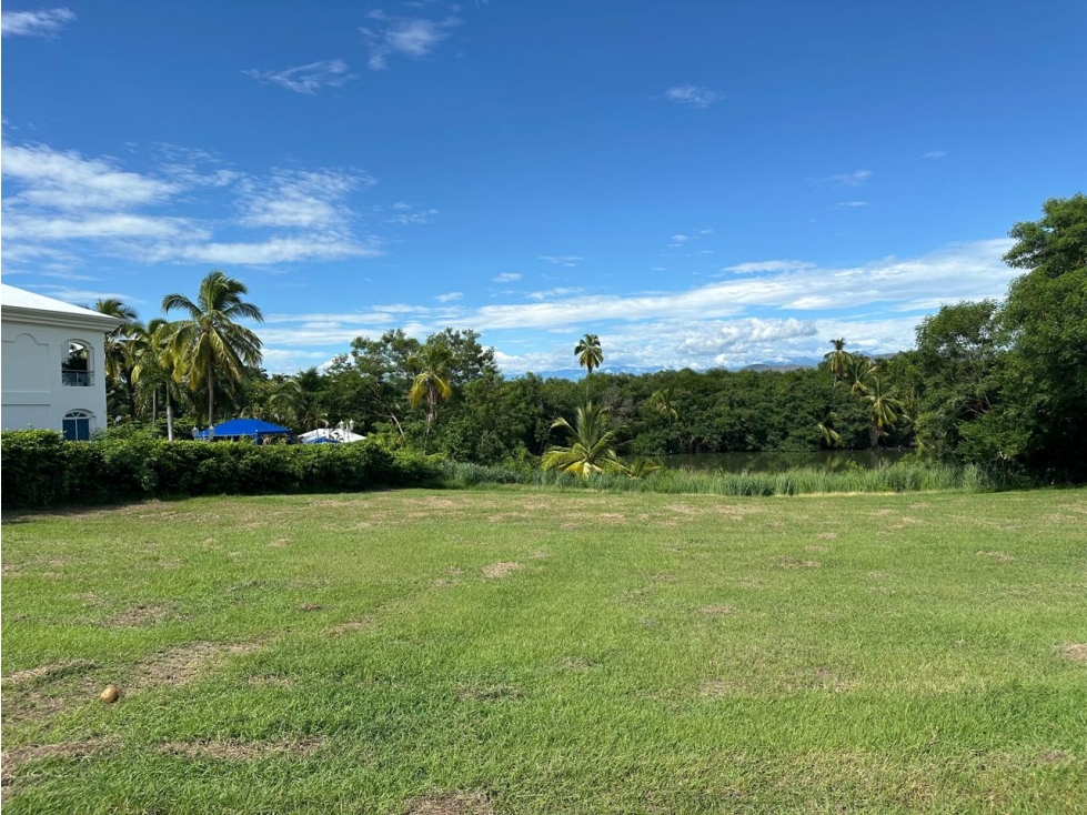 SE VENDE LOTE CONDOMINIO EL PEÑON - 2