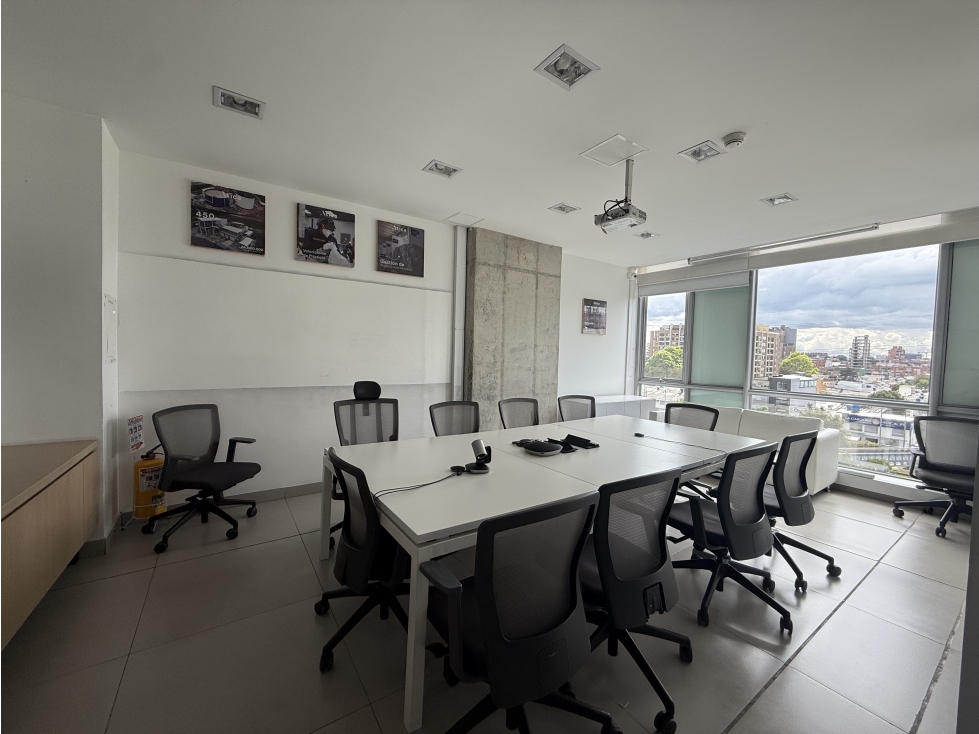 RENTO OFICINA de 307 M2 EN LA 106 A POCOS PASOS DE TRASMILENIO — foto 4