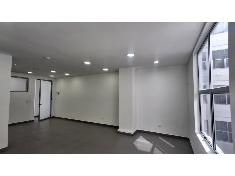 RENTO CONSULTORIO DE 39.15M2 SANTA BARBARA CENTRAL — foto 3