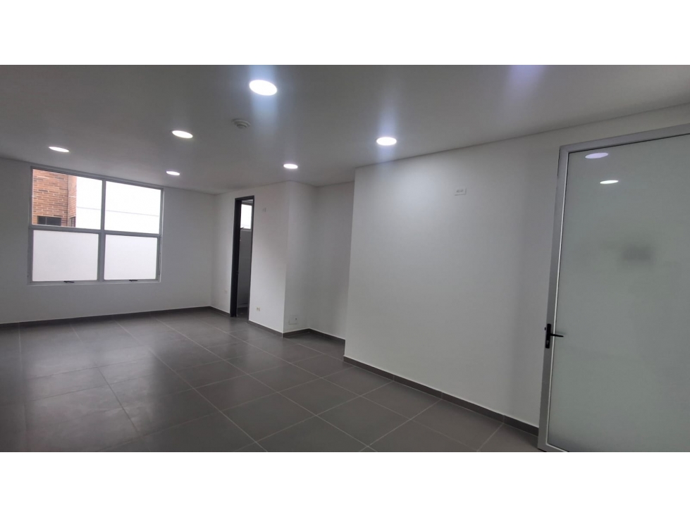 RENTO CONSULTORIO DE 35.78M2 SANTA BARBARA CENTRAL — foto 2