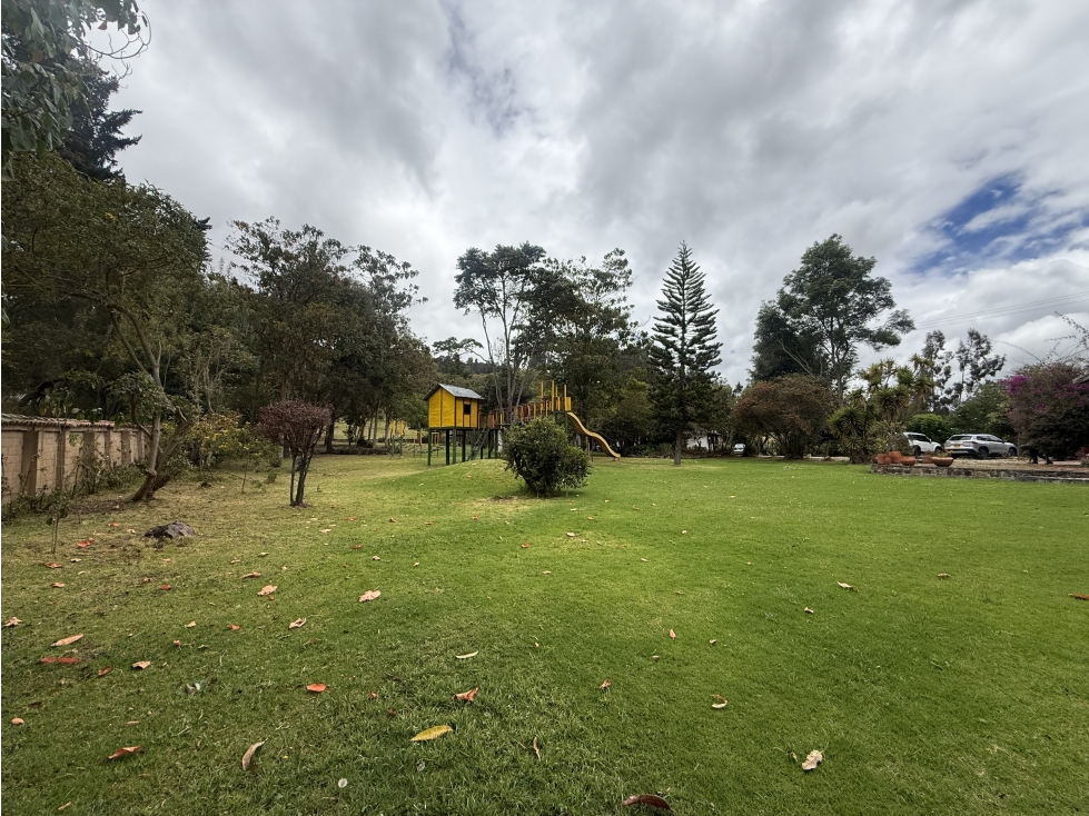 VENDO LOTE DE 10.318M2 A POCOS PASOS DEL CASTILLO MARROQUIN — foto 2
