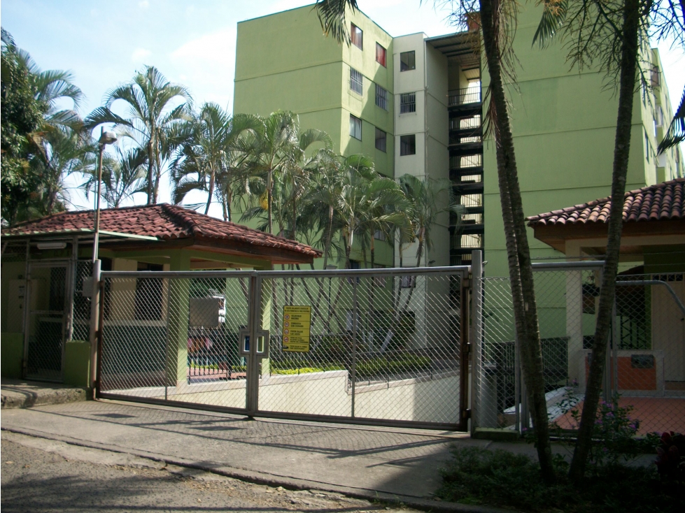 Vendo Apartamento Bosques de San Joaquin — foto 2