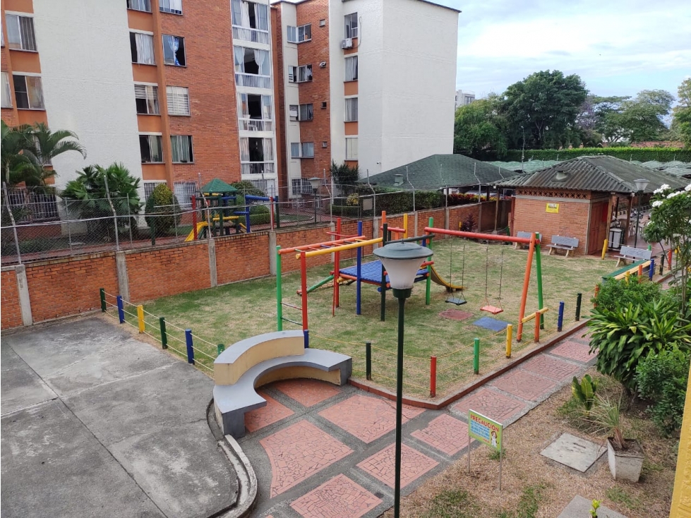 ALQUILO APARTAMENTO SEGUNDO PISO SANTA MARIANA - PACARA NORTE CALI